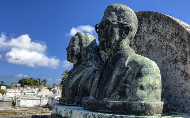 Historias de amor que nunca mueren en el cementerio de La Habana