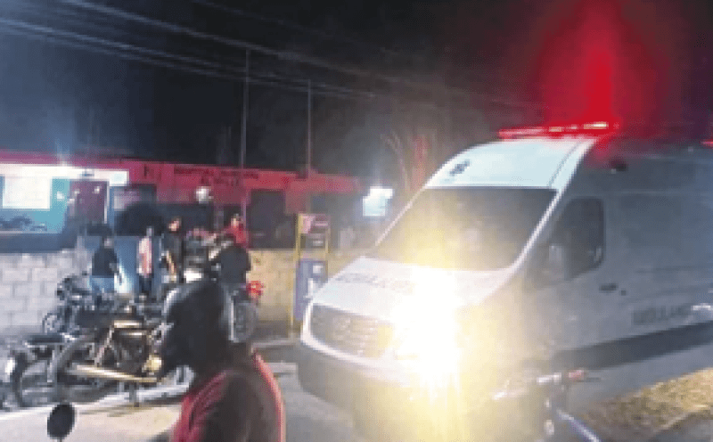 La Policía persigue a vinculados en tiroteo que dejó tres muertos