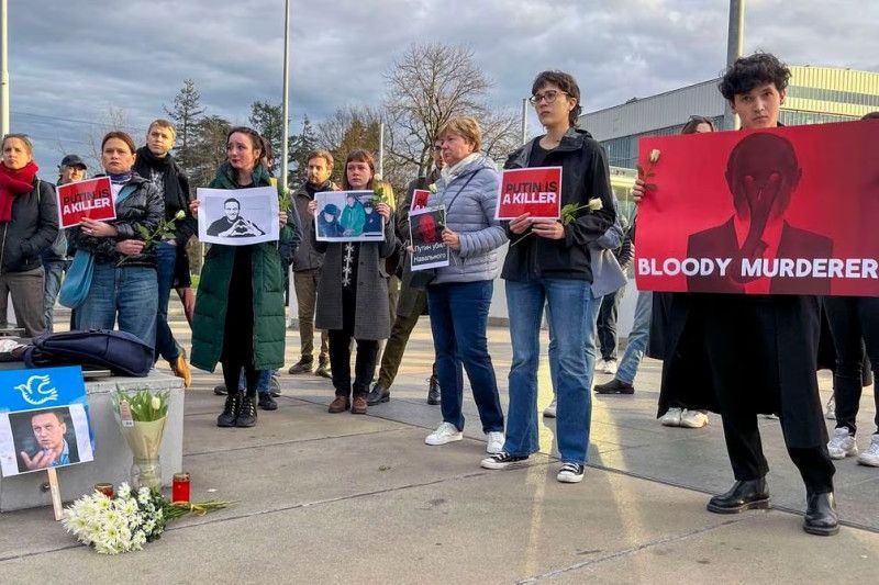 Condenan en Rusia a más de 150 personas detenidas en manifestaciones en memoria del opositor Navalni