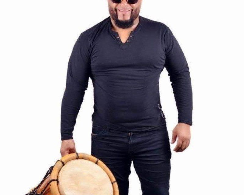 Félix Tambora, de la orquesta de Miguel ‘El Artista’, ahora es director de Boca de Mao