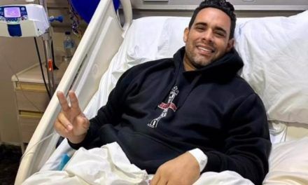 Albert Mena tuvo una pausa obligatoria en su agenda para entrar a quirófano sin planearlo