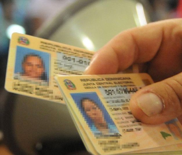Imponen medidas de coerción a hombre imputado por compras de cédulas en Santiago