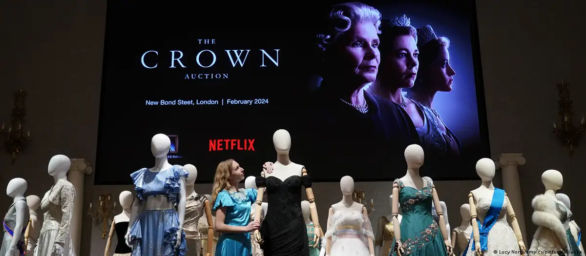 Se subastan carruajes, tronos y vestuario de «The Crown»