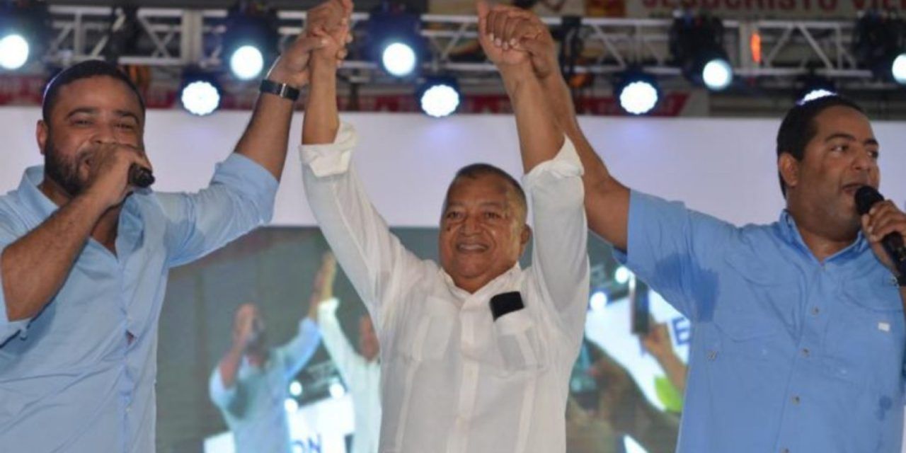 Nelson de la Rosa cierra campaña y promete trabajar por San Cristóbal