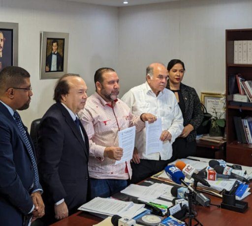 Comisión FNP entrega propuesta de modificación Ley crea DNI