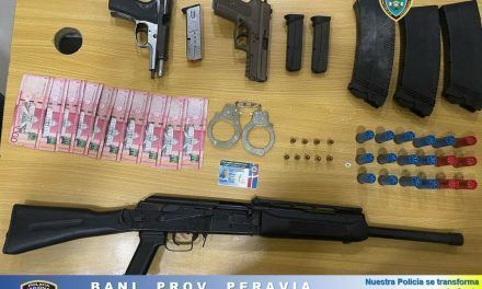 Allanamiento en Residencia de Bani: Incautan escopeta, pistola y dinero en efectivo
