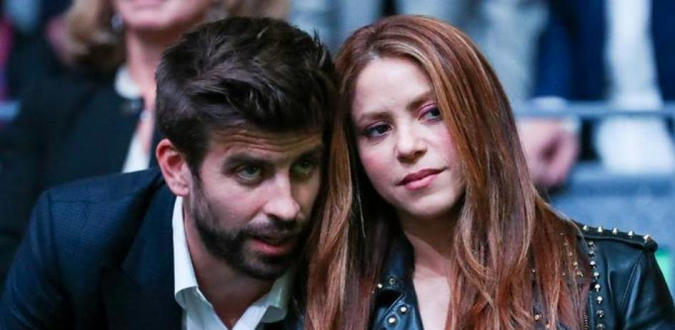 Shakira dice que puso su carrera en pausa para estar al lado de Piqué