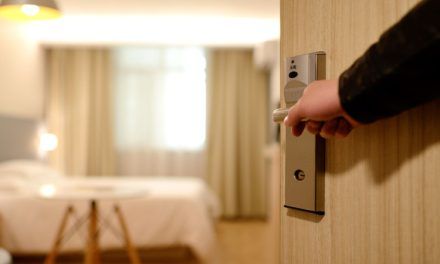 Servicios de cabañas, villas, campamentos y casas de playa aumentan 7.87 % en un mes