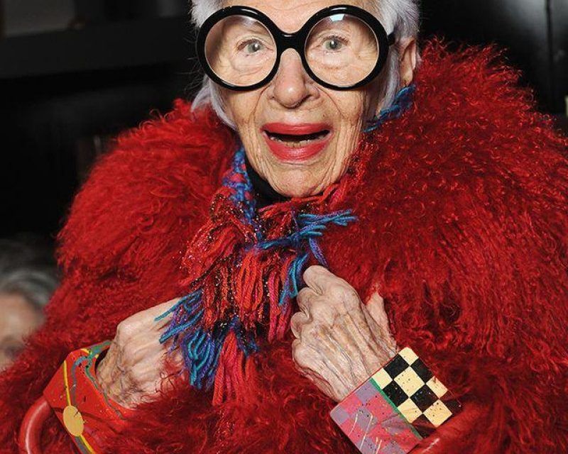 ¿Quién fue Iris Apfel, el icono de la moda que conquistó al mundo?