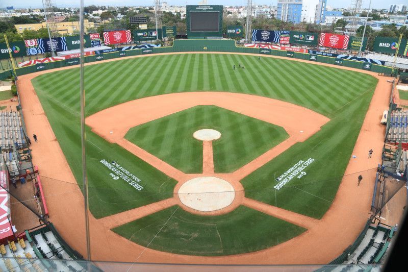 Estadio Quisqueya esperando a Boston-Tampa