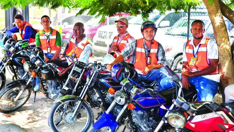 Hay hasta 50 “motoconchos” por cada parada en la provincia Santo Domingo
