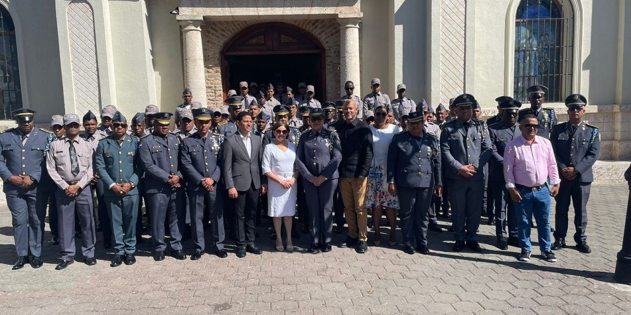 «Emotiva misa conmemorativa: Dirección Regional Sur Central celebra el 88 aniversario de la Policía Nacional»