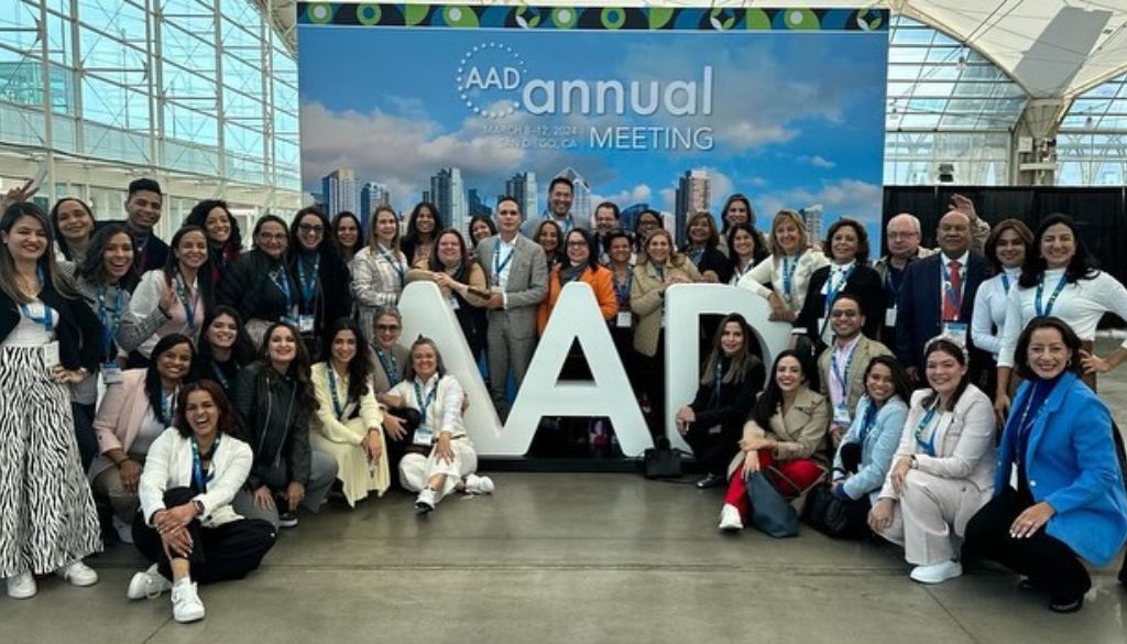 Dermatólogos dominicanos participan en congreso internacional