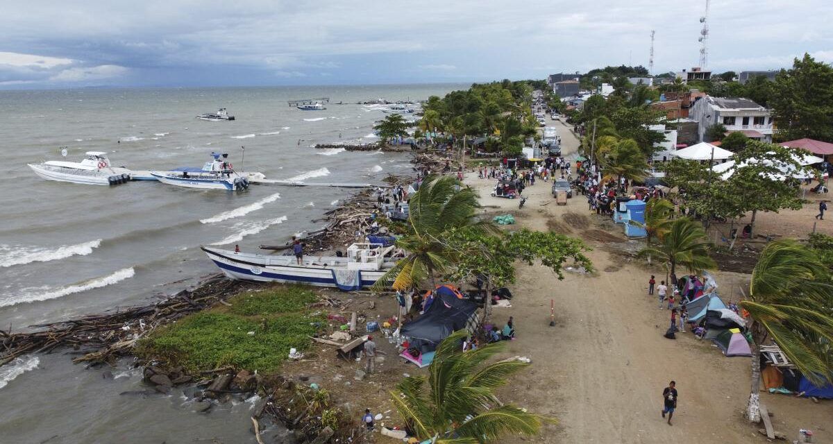 Migración a través del Darién se interrumpe tras captura de capitanes de embarcaciones en Colombia