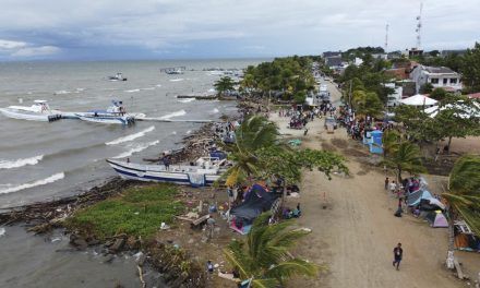 Migración a través del Darién se interrumpe tras captura de capitanes de embarcaciones en Colombia