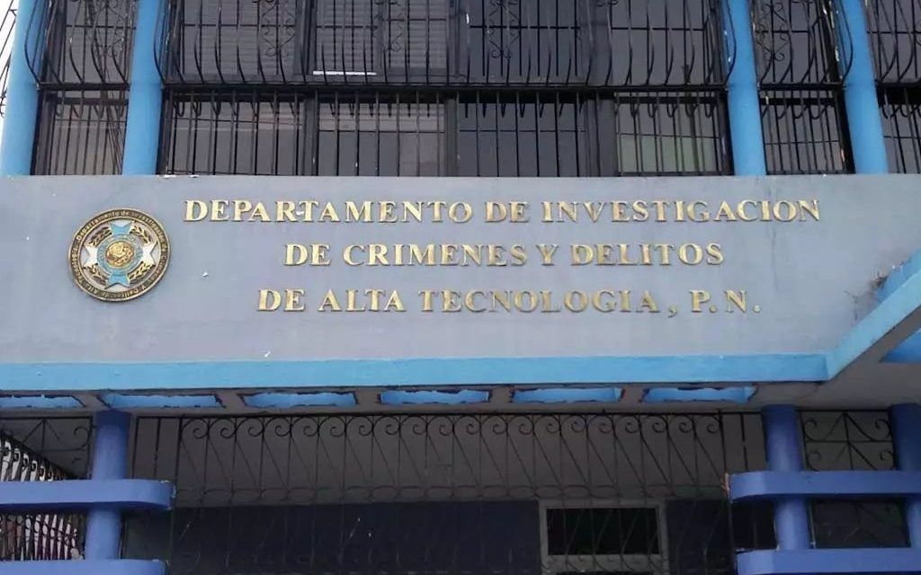 DICAT de la Policía Nacional arresta 10 personas por causar pérdidas económicas cerca de 230,000 pesos por estafa y otros delitos afines.