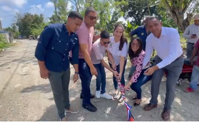 Ayuntamiento de Cotuí da inicio a varías obras