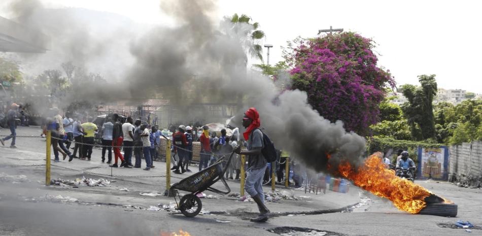 Instruyen a 330 militares de Jamaica, Belice y Bahamas para despliegue en Haití