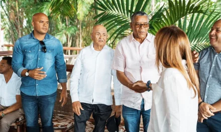 Carolina visita San Cristóbal, Peravia y La Altagracia en apoyo a candidatos congresuales