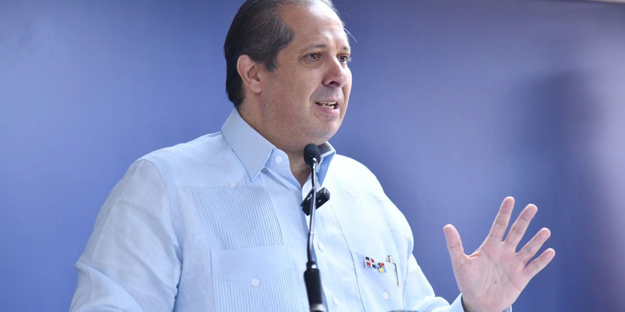 Ministro insta vigilar a los niños para diagnosticar temprano de cualquier condición