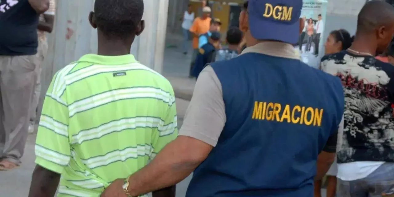 Migración dice incidente con agente policial se aclaró en el momento