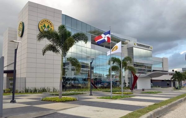 Coopnama con 53 años sigue como líder del cooperativismo en la República Dominicana