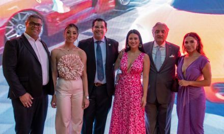 Scudería Dominicana presenta el nuevo Ferrari Purosangue