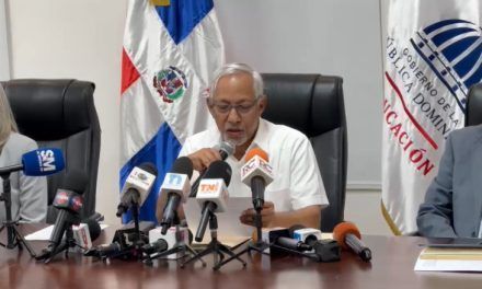 Educación dispone 8% de aumento salarial a los maestros activos