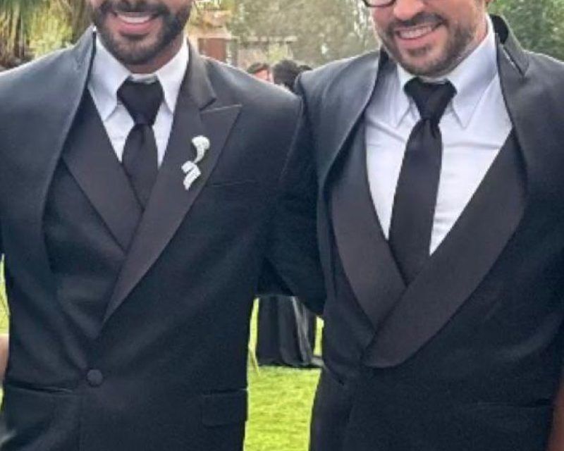 Así fue la boda espiritual del presentador de Telemundo y su esposo