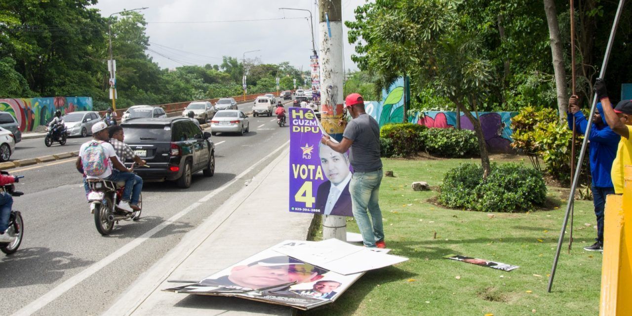 Alcaldía de SDN  retira afiches y vallas de candidatos participaron en pasada campaña electoral