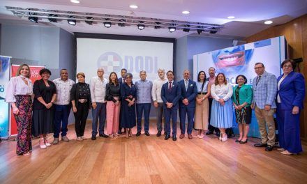 Presentan protocolo de cuidado periodontal en personas con diabetes