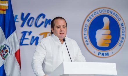 Paliza advierte no tolerará difamación contra su familia; dice procederá legalmente
