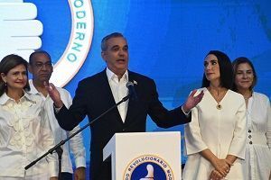 Abinader gana reelección y asegura no volverá a repostularse