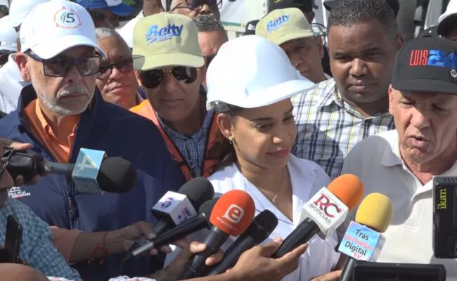 Alcaldía de Santo Domingo Norte continúa «Gran operativo de limpieza» en Guaricanos y Villa Mella