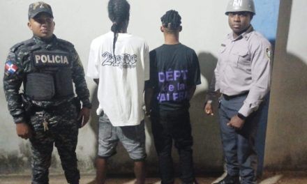 Policía apresa tres de cuatro antisociales por atraco a mano armada en Sabana Perdida, SDN.