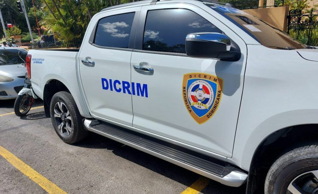 Policía apresa dos haitianos implicados en robo de un millón de pesos en una residencia en SDE.
