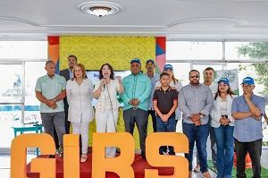 Alcaldía ofrece exposición y charla con motivo del Día Mundial del Reciclaje en Santiago