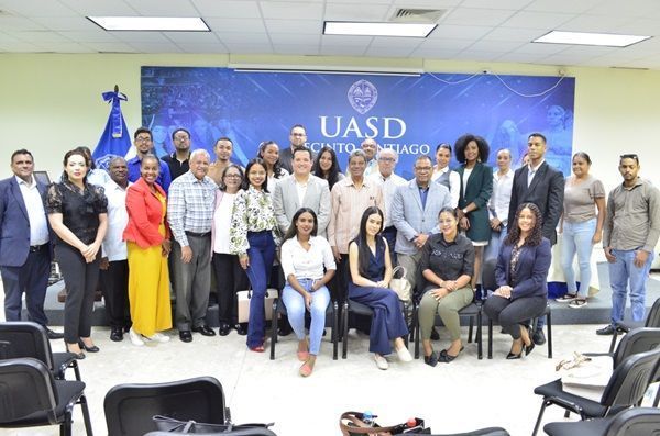 Presentan programa de maestría Derecho Inmobiliario