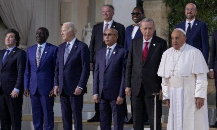 G7 trata migración y tema economía