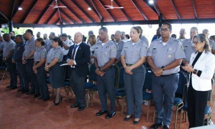 Escuela de Entrenamiento Policial Mayor General Eulogio Benito Monción Leonardo conmemora 56 aniversario de formación al personal de la institución.