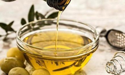 España suprime el IVA del aceite de oliva ante la escalada de los precios