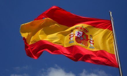 Dominicanos ocupan sexto lugar entre los residentes en España que logran la nacionalidad
