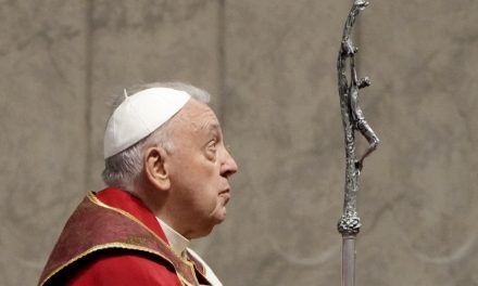 Francisco lamenta los destrozos de la guerra