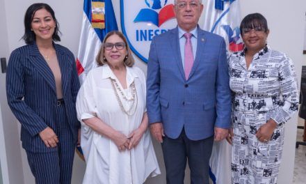 Inesdyc y las cronistas sociales ratifican acuerdo de cooperación