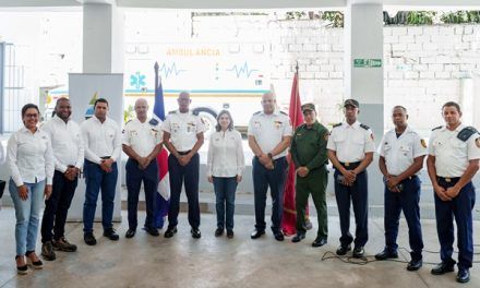 EGE Haina dona equipo de llenado de aire puro a los bomberos de San Cristóbal