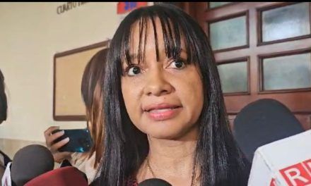 Supuesta víctima en caso Gaviota informa vendió su casa para invertir en el esquema fraudulento