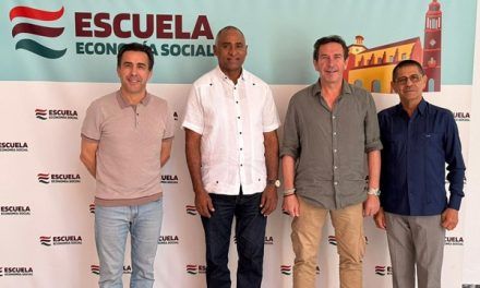 Julito Fulcar viaja a España a dictar conferencia