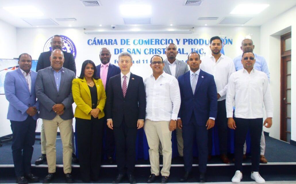 Cámara de Comercio de San Cristóbal recibe visita de Embajador de China en el país