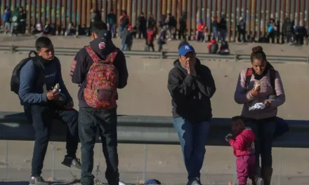 Migración cae en el límite de México con EEUU pero se triplica en su frontera sur