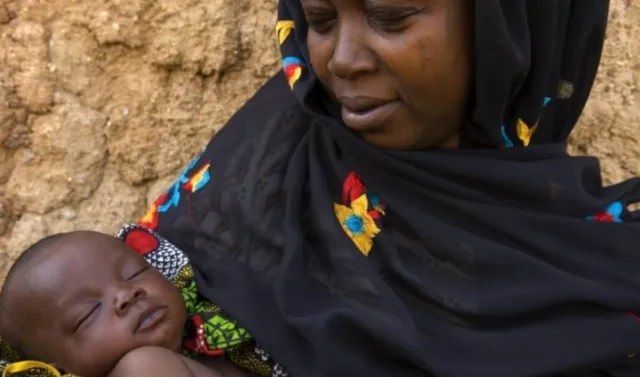 Hallan nivel muy preocupante de niños infectados con superbacterias en África subsahariana